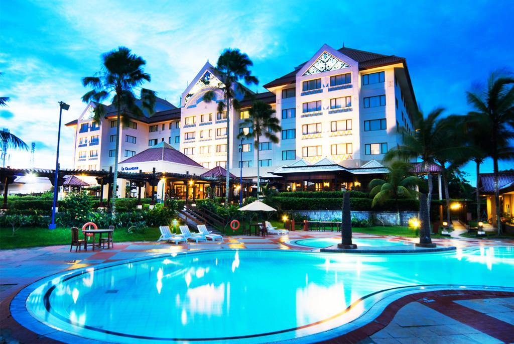 Le Grandeur Hotel Balikpapan Экстерьер фото