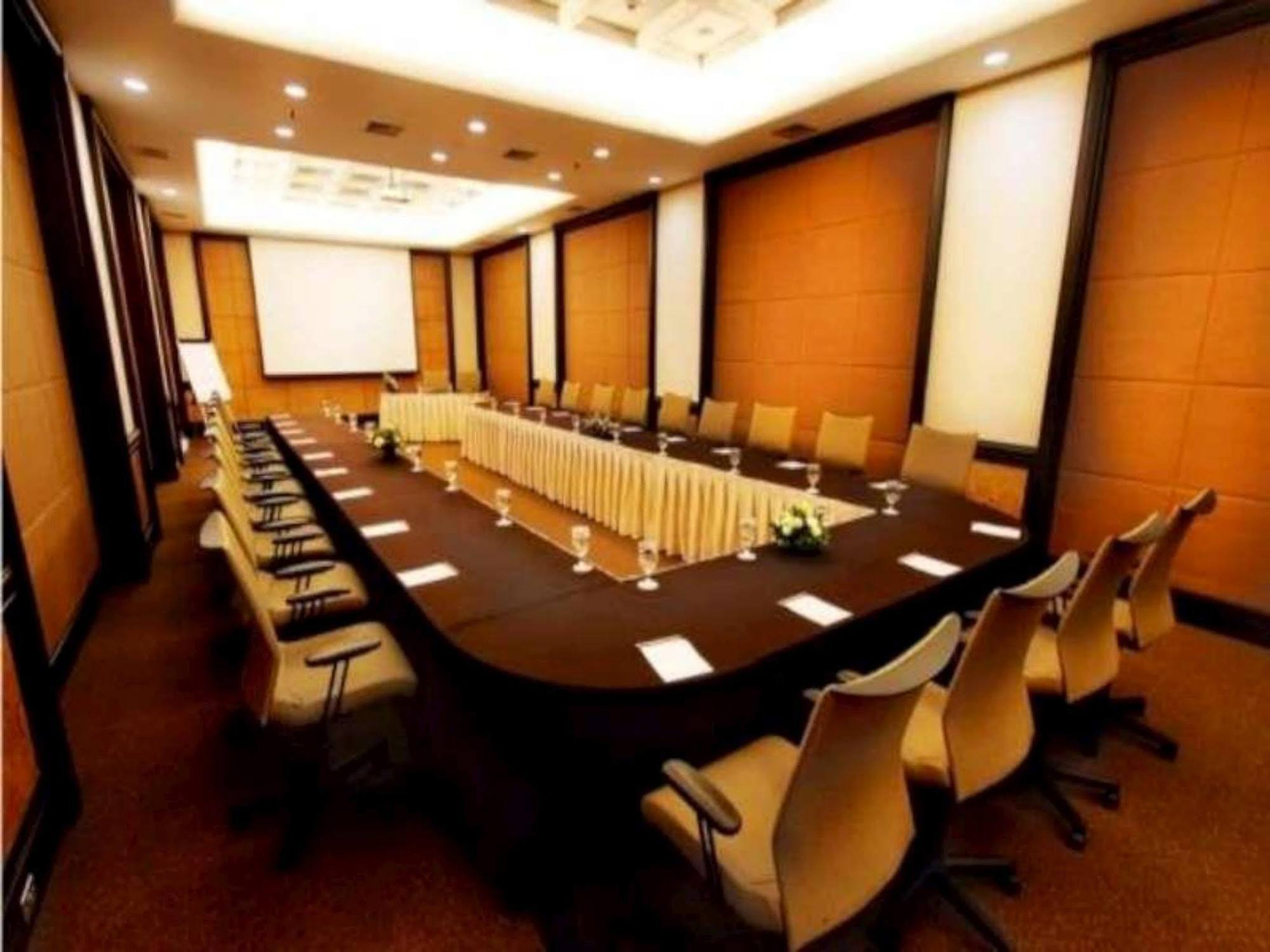 Le Grandeur Hotel Balikpapan Экстерьер фото